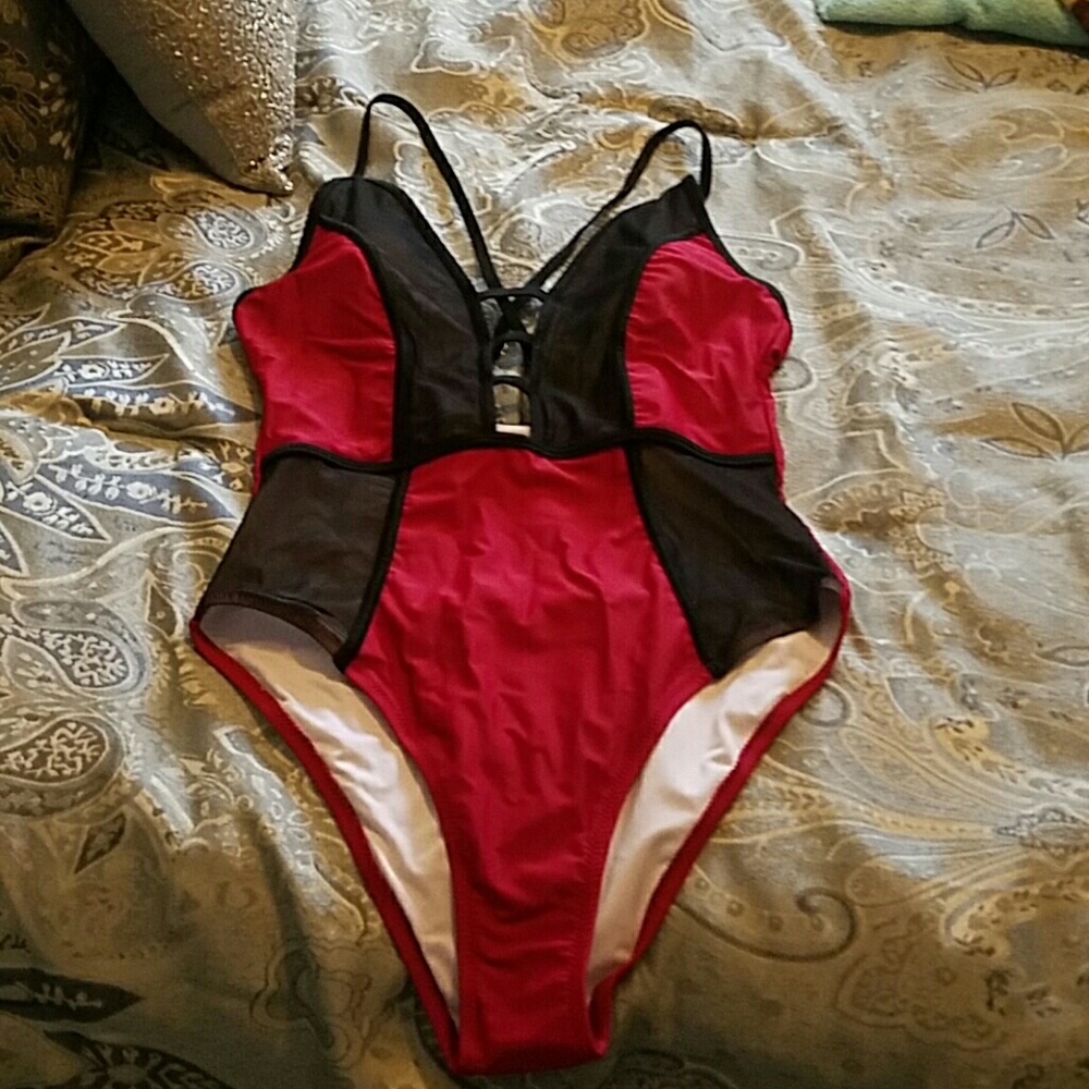 Cupshe swimsuit